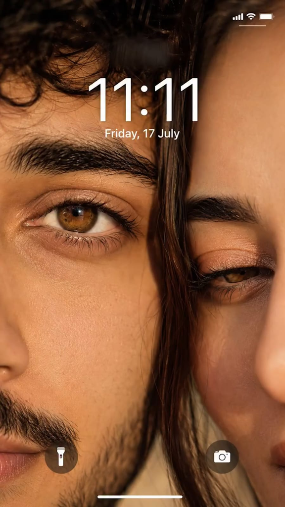 How to Set Trendy Couple Wallpapers on Your Phone